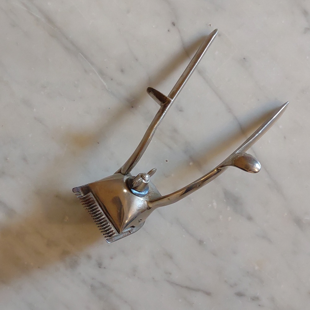 Vintage Rare Oster 105 Hair Clippers